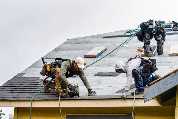 Professional Gutter Installation technician working in Culver, OR